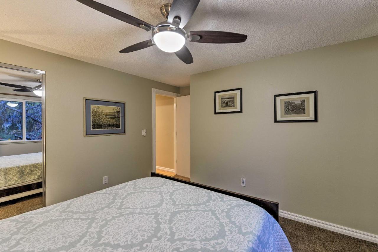 Central Medford Family Retreat With Large Yard! Eksteriør bilde